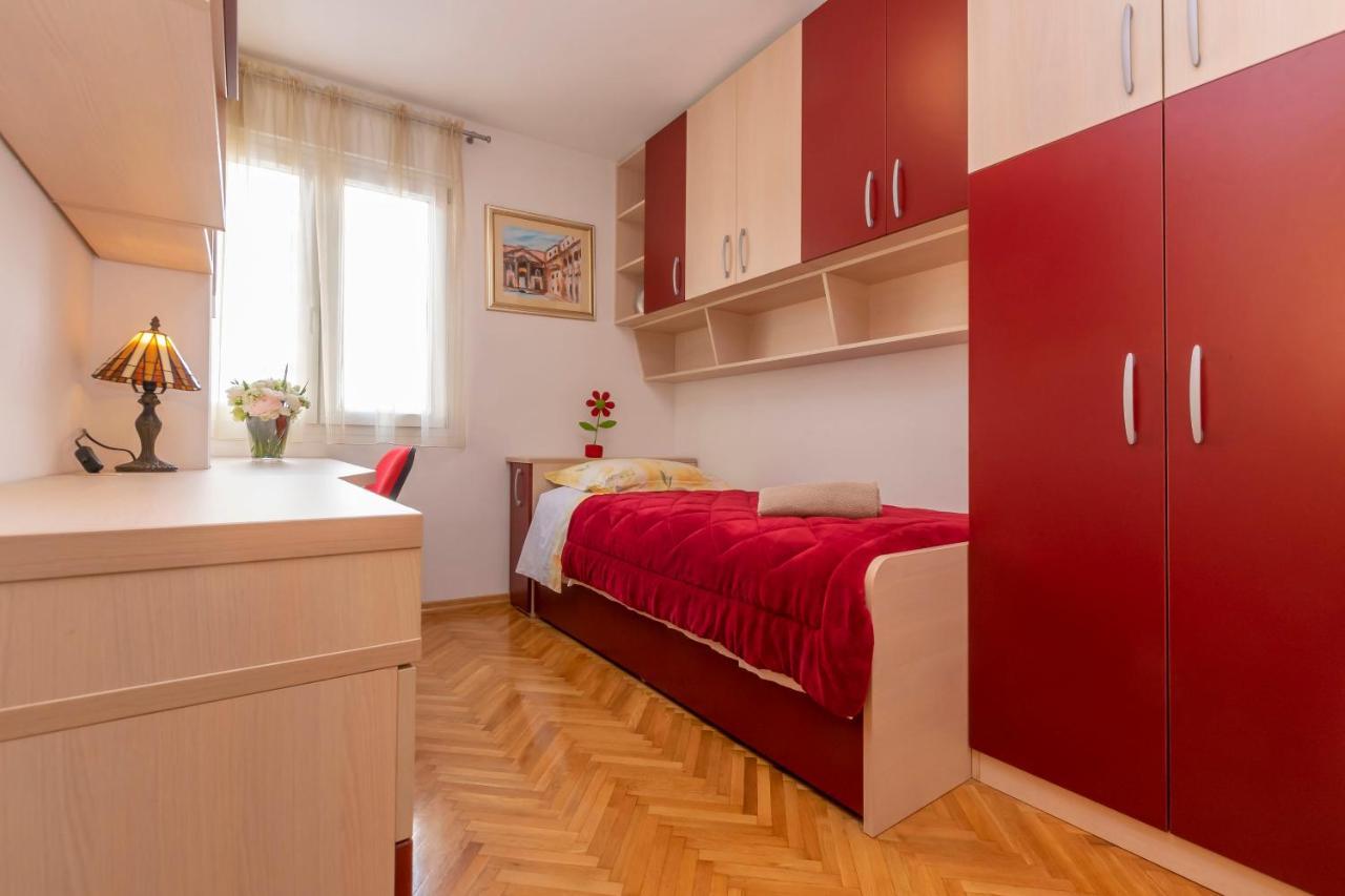 Apartament Ursus *